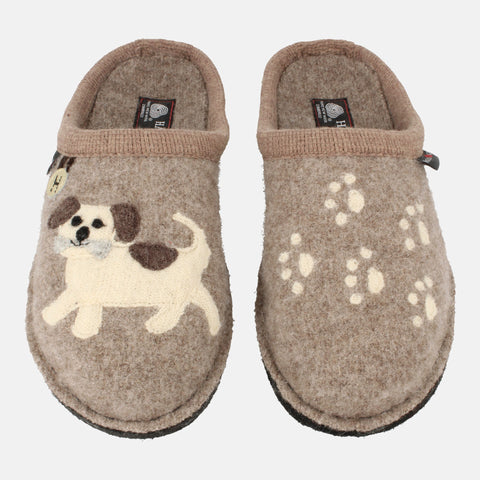 Haflinger Pantoffel Fido in Beige (Beigemeliert Öko) aus Schurwolle mit Hundeapplikation und Filzsohle Vogelperspektive