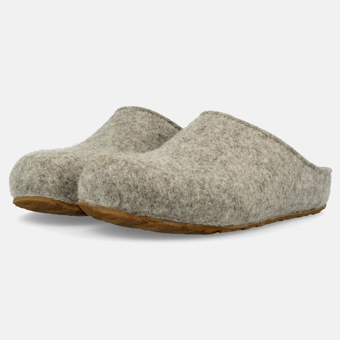 Haflinger Filzclog Michl in Grau (Steingraumeliert) aus Filz mit herausnehmbarem Fußbett Seitenansicht 