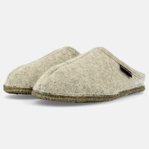 Haflinger Pantoffel Alaska in Grau (Steingraumeliert) aus Walkstoff mit Filzsohle Seitenansicht